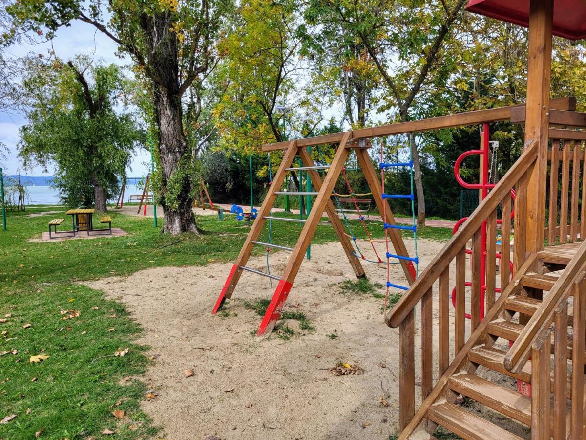 Holiday Home Balatonszarszo Dış mekan fotoğraf